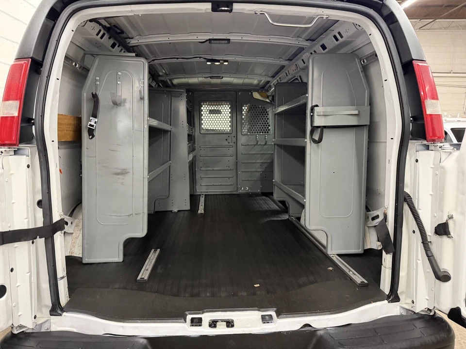 2015 Chevrolet Express - Image 7 of 12