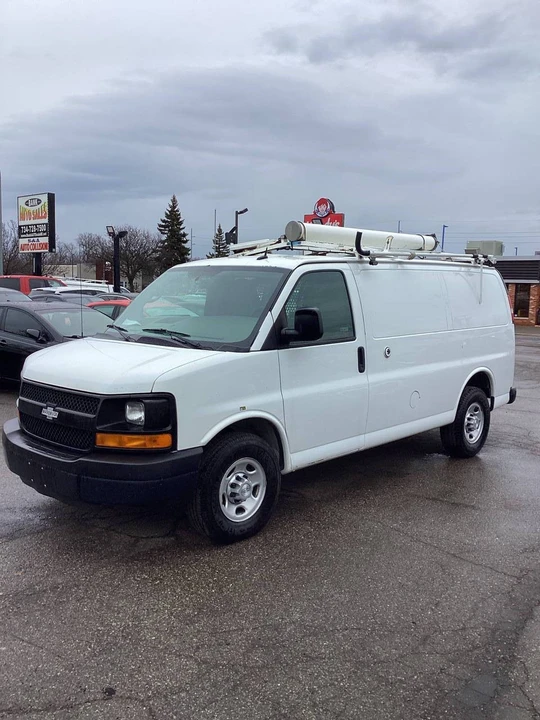 2015 Chevrolet Express - Image 5 of 21