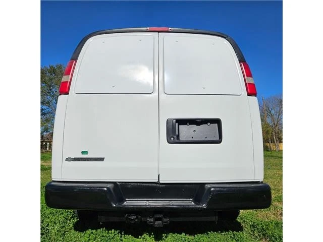 2015 Chevrolet Express - Image 9 of 12