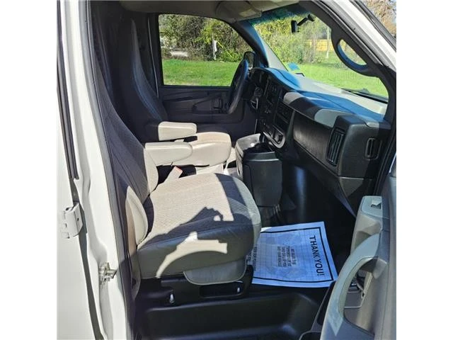 2015 Chevrolet Express - Image 6 of 12
