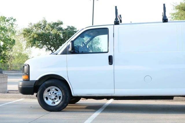 2015 Chevrolet Express - Image 8 of 21