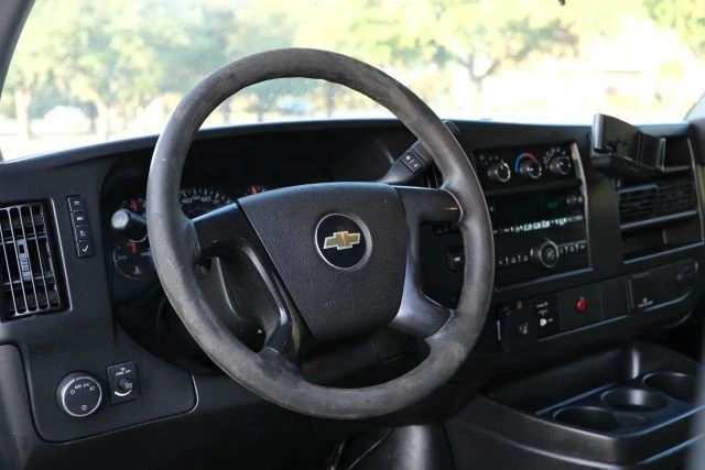 2015 Chevrolet Express - Image 21 of 21