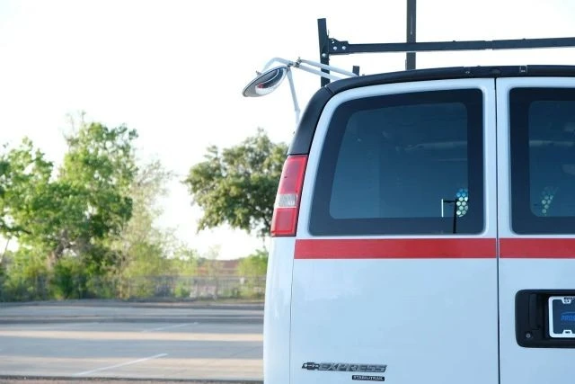 2015 Chevrolet Express - Image 18 of 21