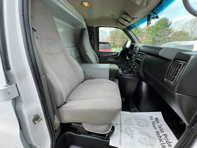 2015 Chevrolet Express - Image 14 of 14
