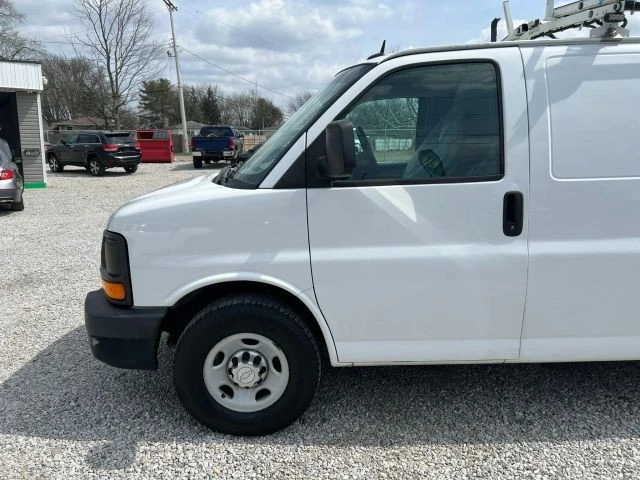 2015 Chevrolet Express - Image 4 of 14
