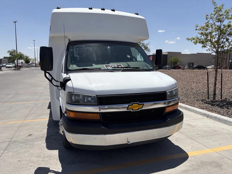 2015 Chevrolet Express - Image 3 of 9