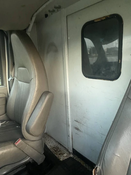 2015 Chevrolet Express - Image 12 of 21
