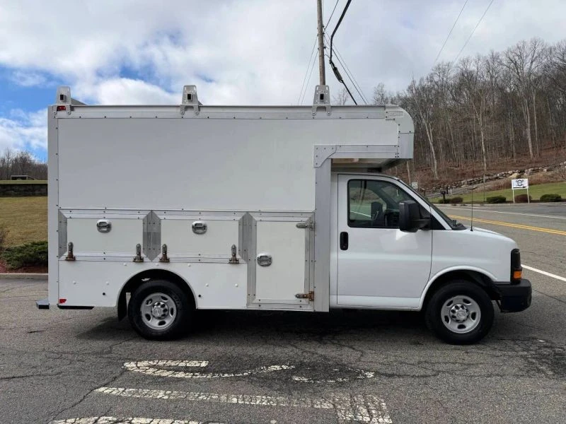 2015 Chevrolet Express - Image 5 of 12