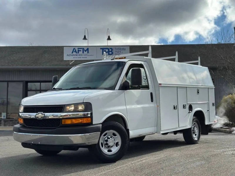 2015 Chevrolet Express - Image 2 of 12