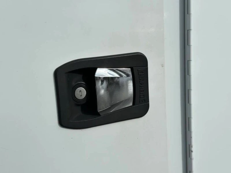 2015 Chevrolet Express - Image 8 of 12