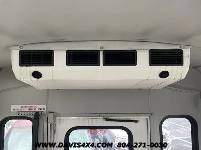 2015 Chevrolet Express - Image 8 of 12