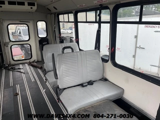 2015 Chevrolet Express - Image 5 of 12
