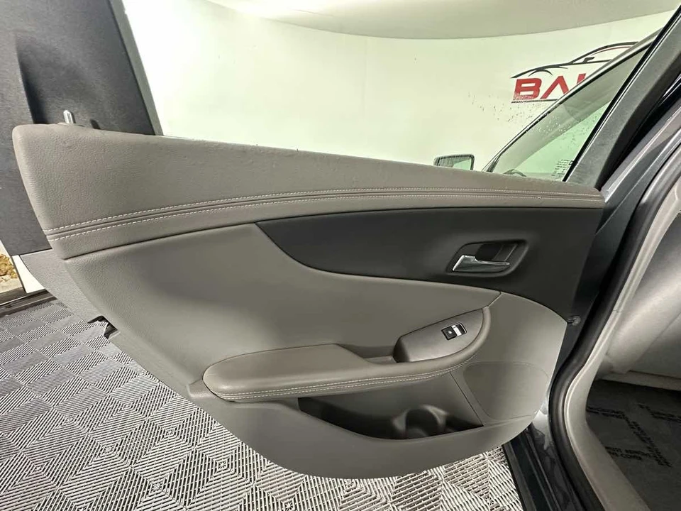 2015 Chevrolet Impala 10th Gen - Image 17 of 21