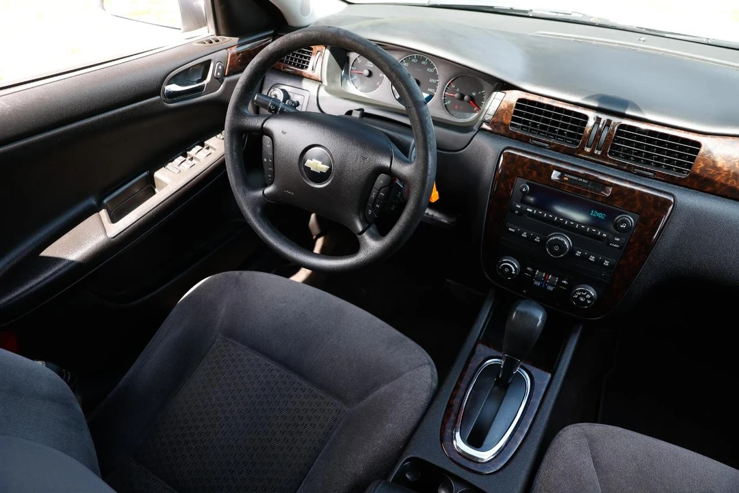 2015 Chevrolet Impala 9th Gen - Image 21 of 31