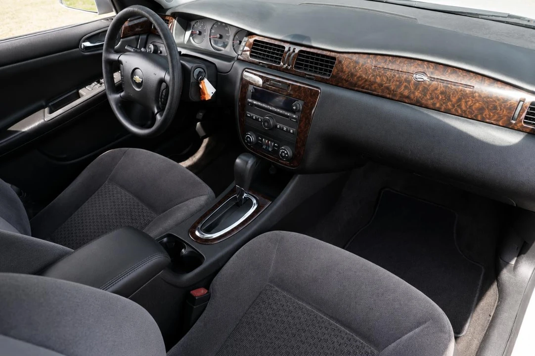 2015 Chevrolet Impala 9th Gen - Image 16 of 31