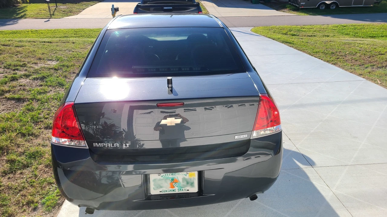 2015 Chevrolet Impala 10th Gen - Image 3 of 20