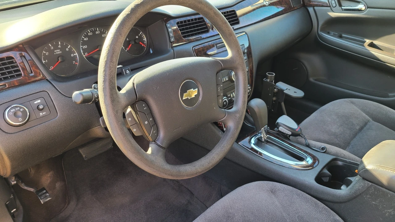 2015 Chevrolet Impala 10th Gen - Image 8 of 20
