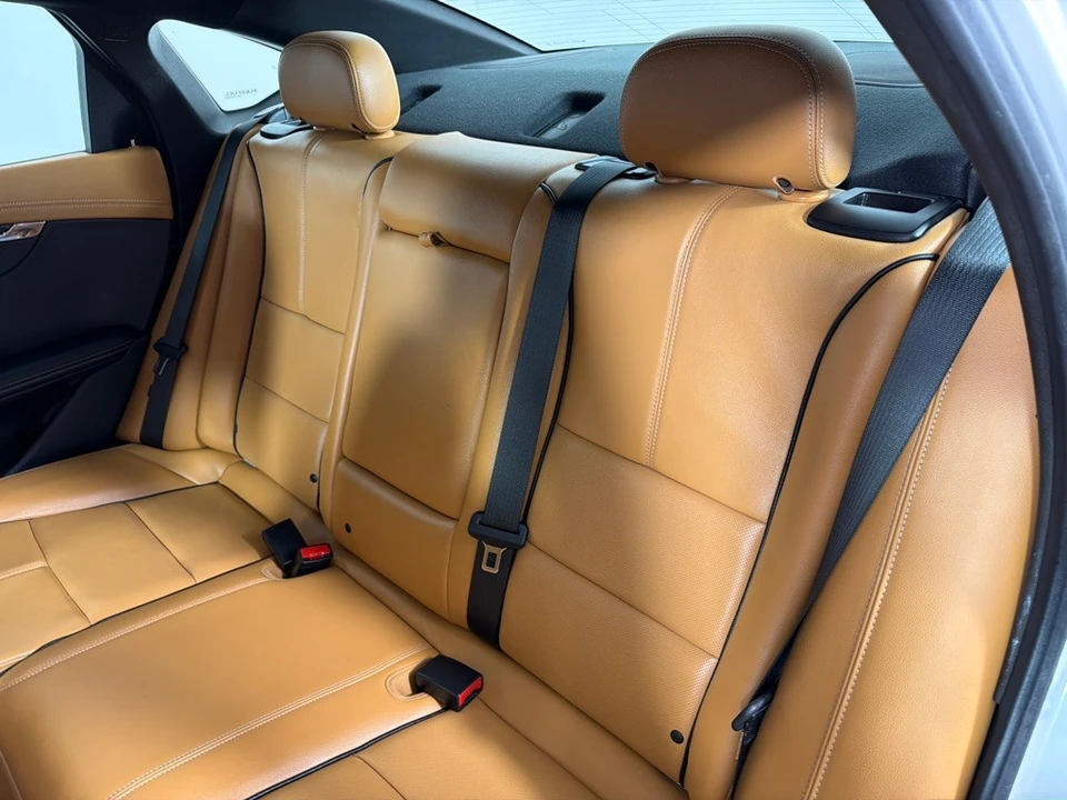 2015 Chevrolet Impala 10th Gen - Image 18 of 21