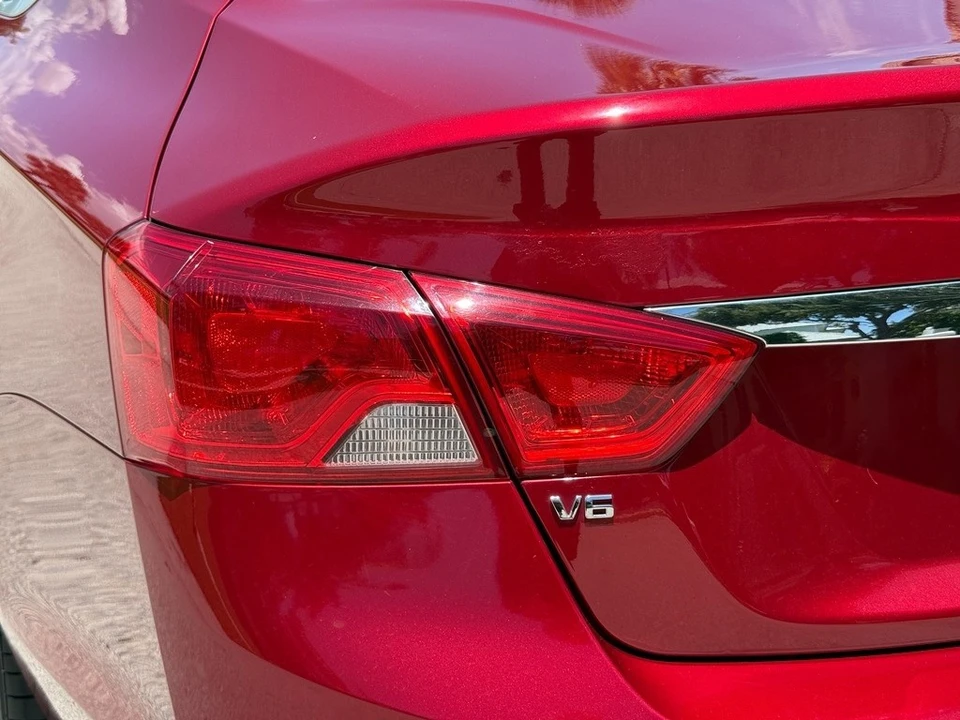 2015 Chevrolet Impala 10th Gen - Image 10 of 24
