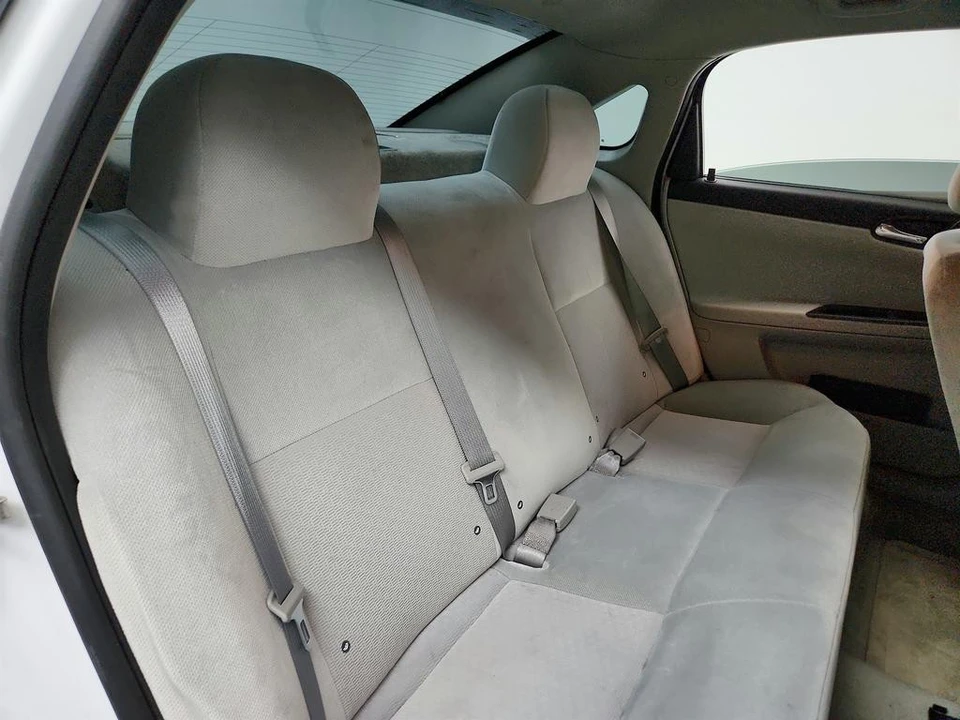 2015 Chevrolet Impala 9th Gen - Image 26 of 31
