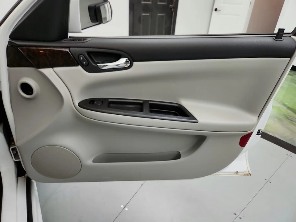 2015 Chevrolet Impala 9th Gen - Image 25 of 31