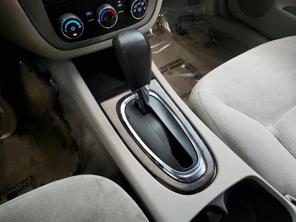2015 Chevrolet Impala 9th Gen - Image 17 of 31