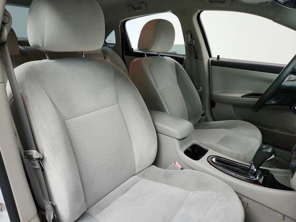 2015 Chevrolet Impala 9th Gen - Image 24 of 31