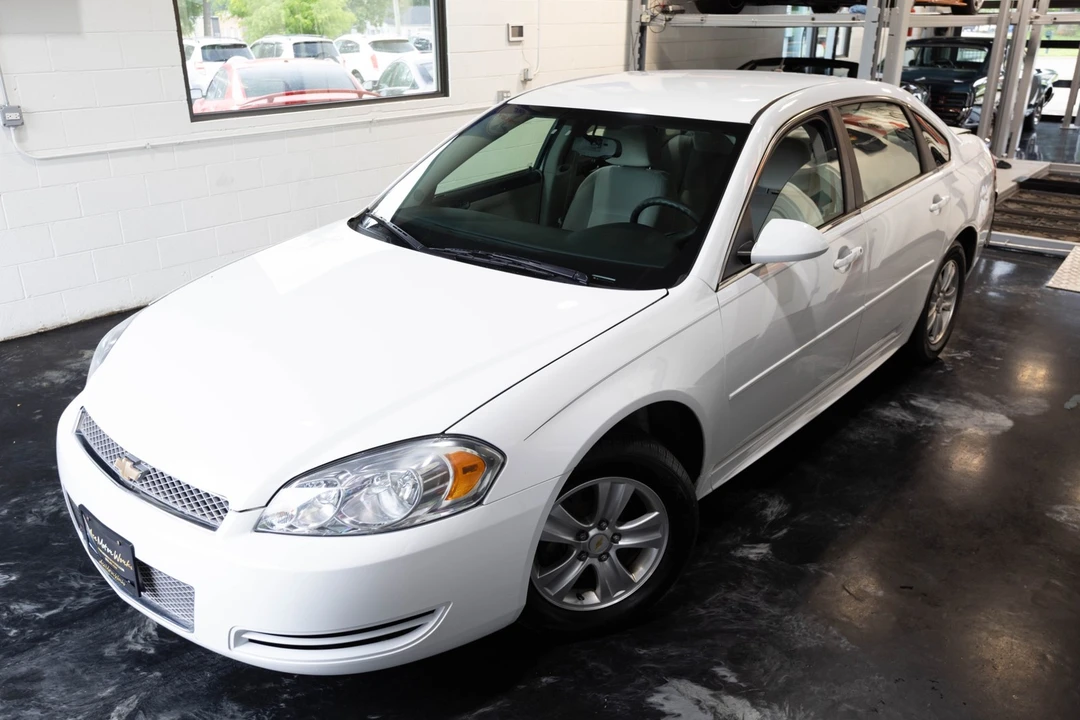 2015 Chevrolet Impala 9th Gen - Image 2 of 31