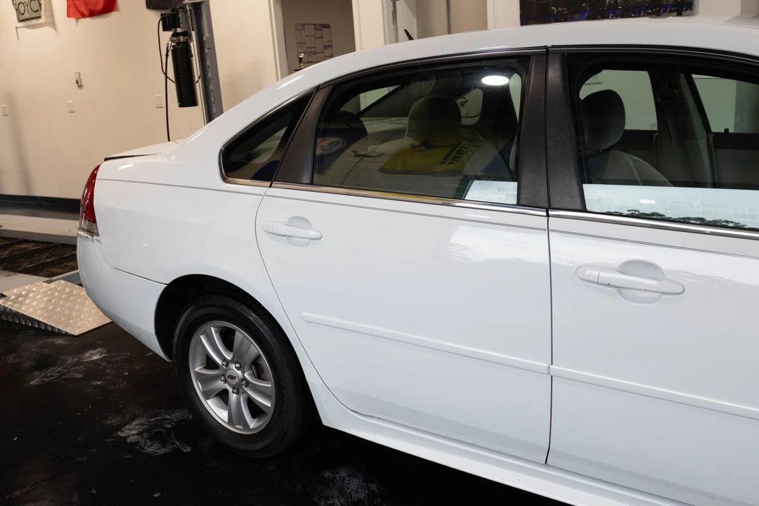 2015 Chevrolet Impala 9th Gen - Image 6 of 31