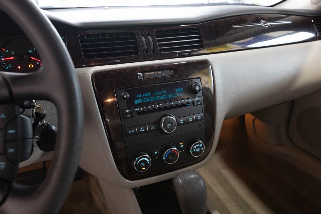 2015 Chevrolet Impala 9th Gen - Image 21 of 31