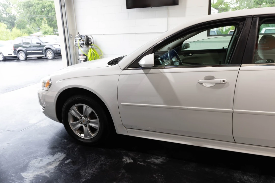 2015 Chevrolet Impala 9th Gen - Image 3 of 31