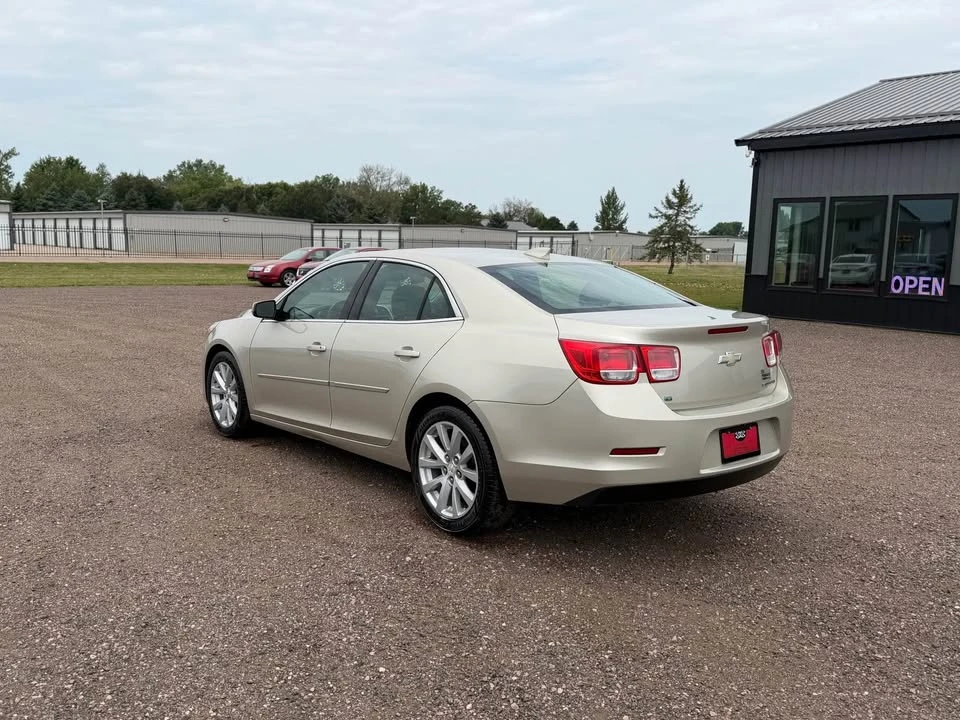 2015 Chevrolet Malibu - Image 3 of 17