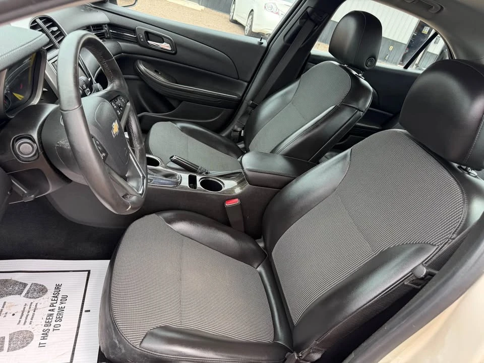 2015 Chevrolet Malibu - Image 10 of 17