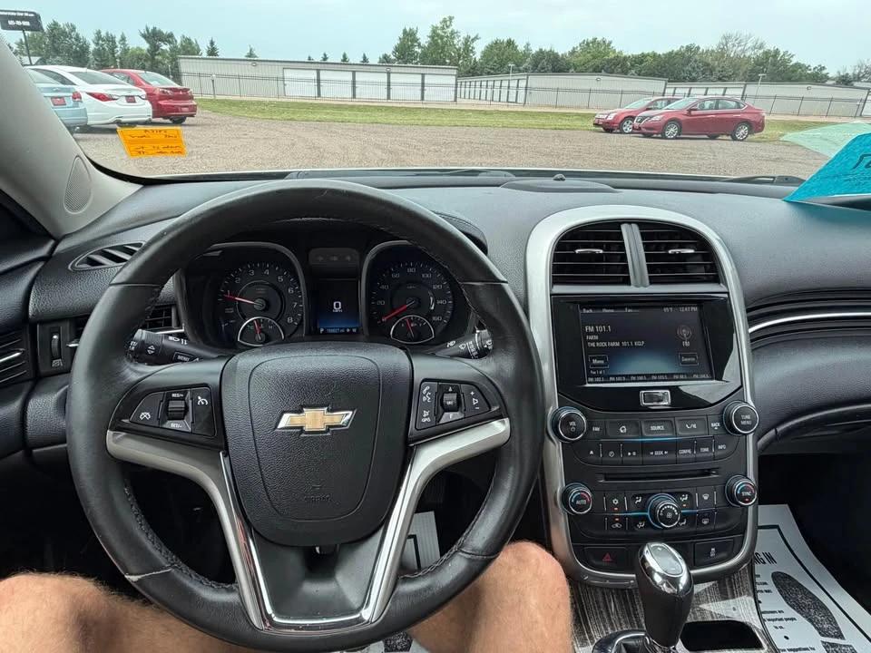 2015 Chevrolet Malibu - Image 16 of 17