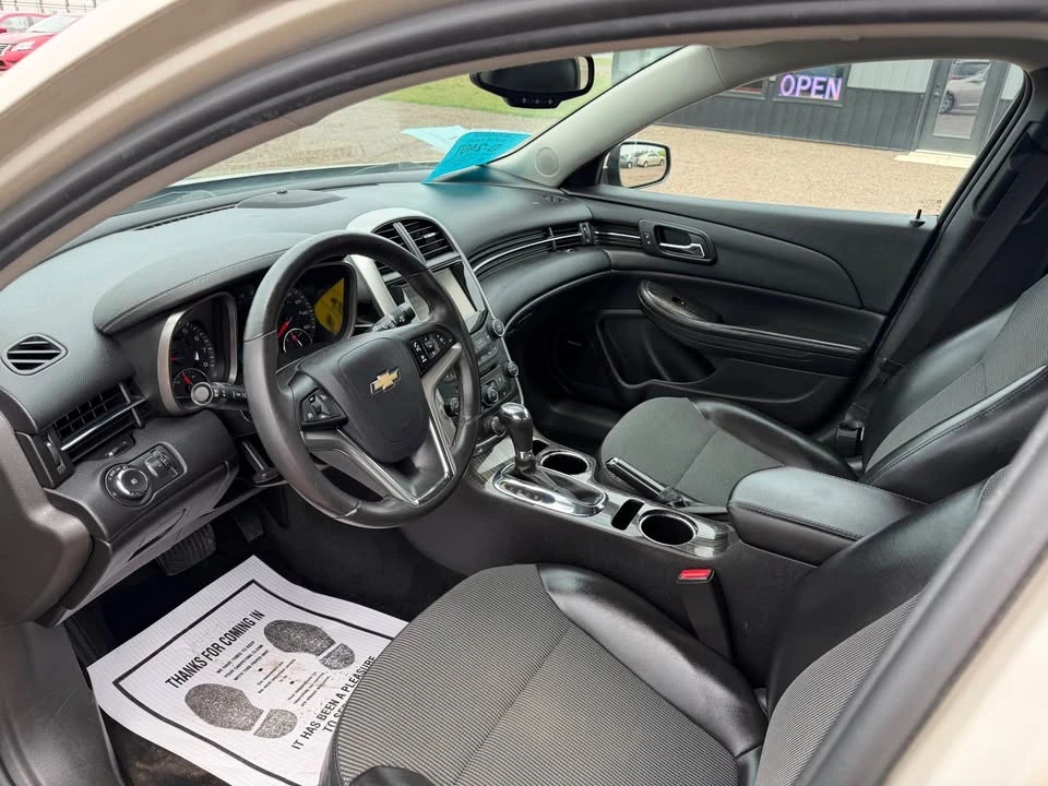 2015 Chevrolet Malibu - Image 9 of 17