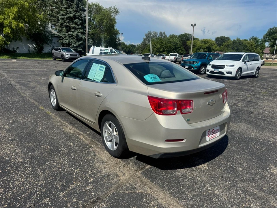 2015 Chevrolet Malibu - Image 9 of 31