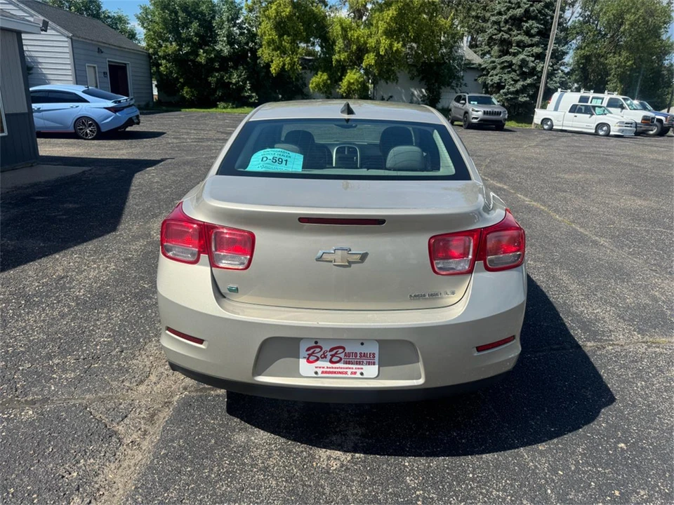2015 Chevrolet Malibu - Image 11 of 31