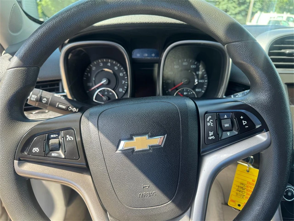 2015 Chevrolet Malibu - Image 17 of 31