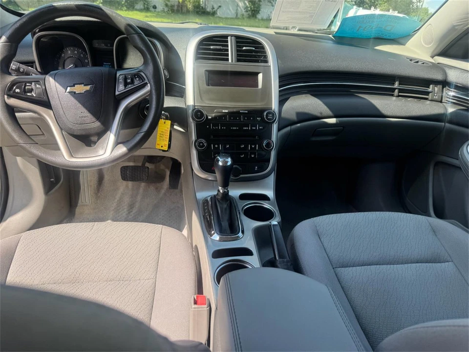 2015 Chevrolet Malibu - Image 6 of 31