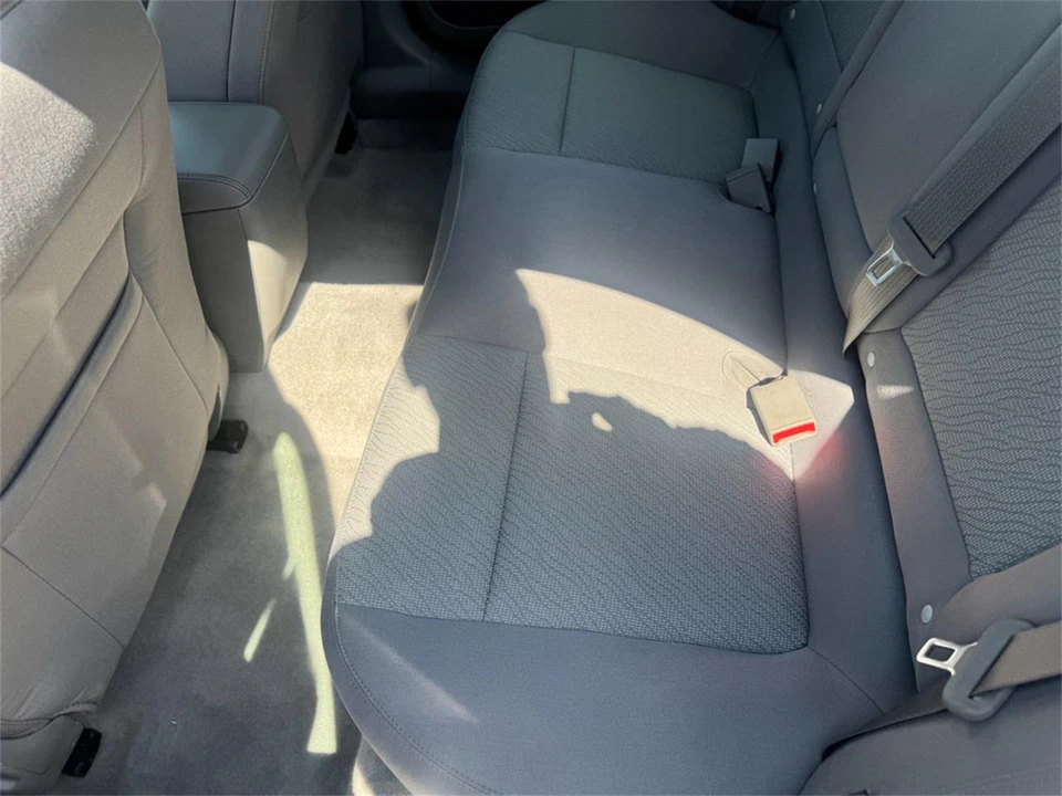 2015 Chevrolet Malibu - Image 25 of 31