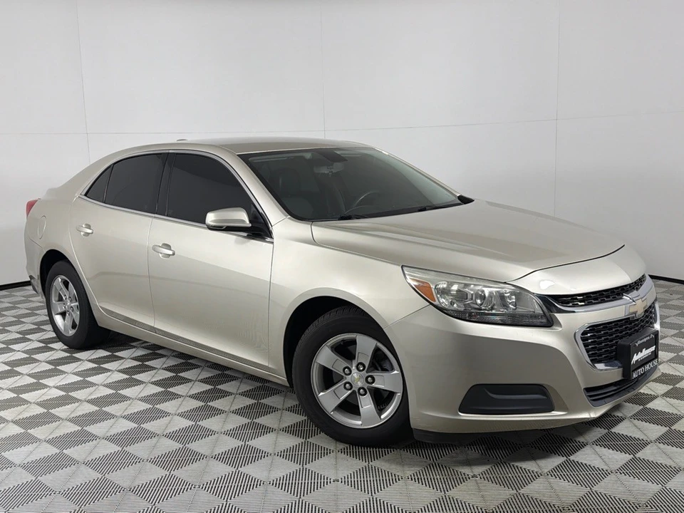 2015 Chevrolet Malibu - Image 2 of 12