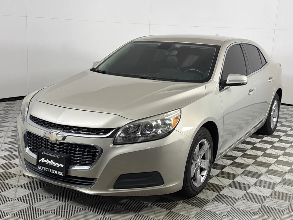 2015 Chevrolet Malibu - Image 10 of 12