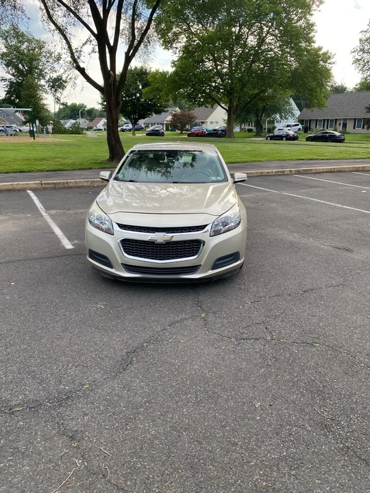 2015 Chevrolet Malibu - Image 2 of 9