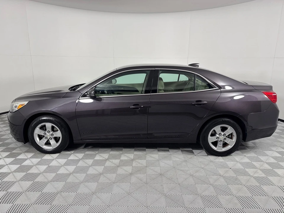 2015 Chevrolet Malibu - Image 9 of 12