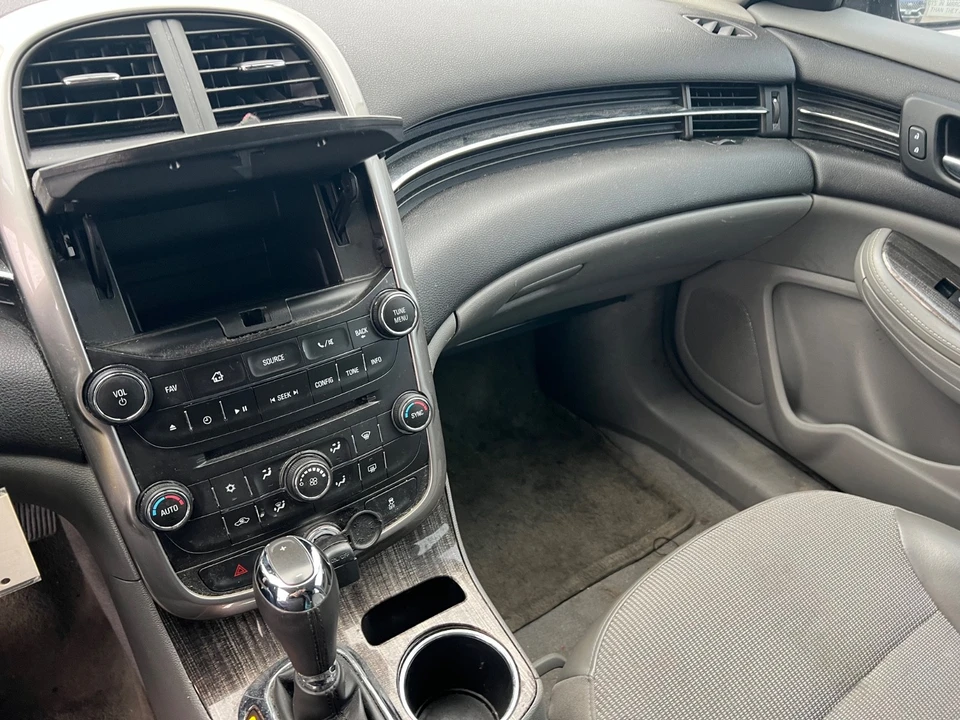 2015 Chevrolet Malibu - Image 11 of 14