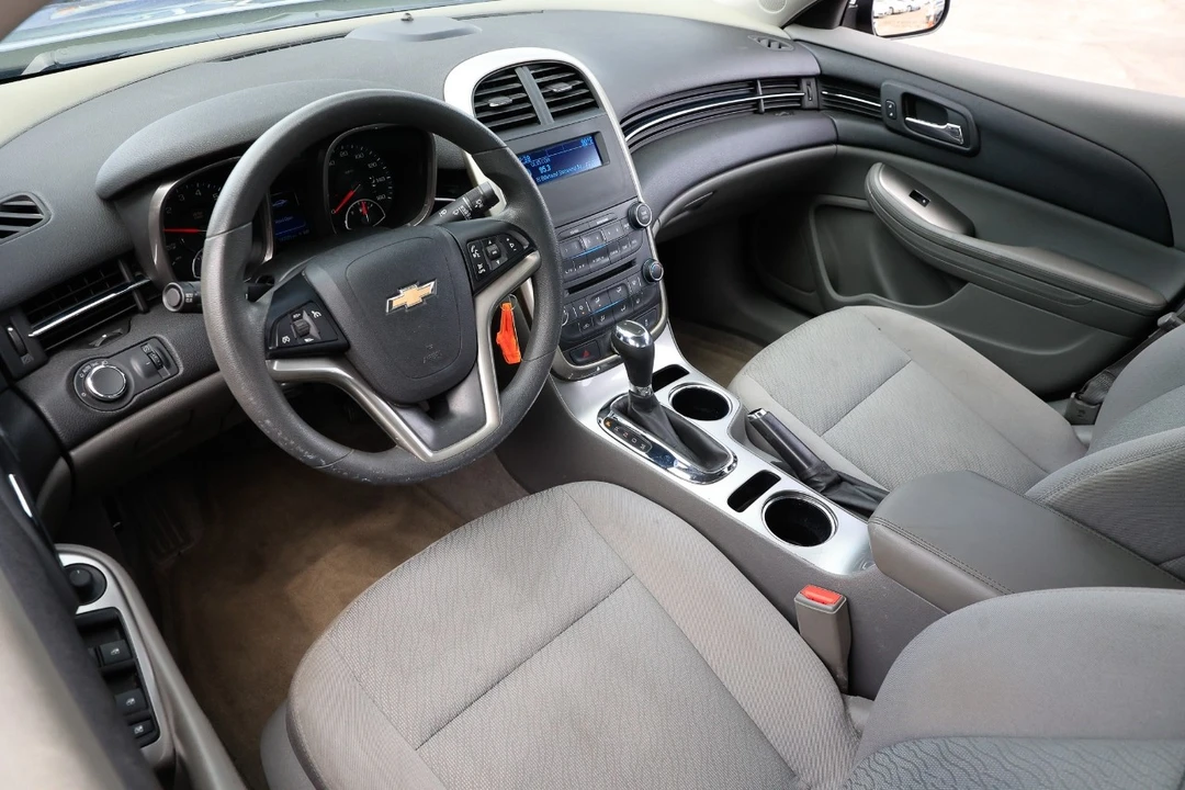 2015 Chevrolet Malibu - Image 5 of 12