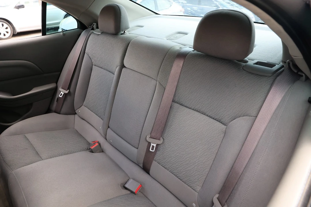 2015 Chevrolet Malibu - Image 8 of 12