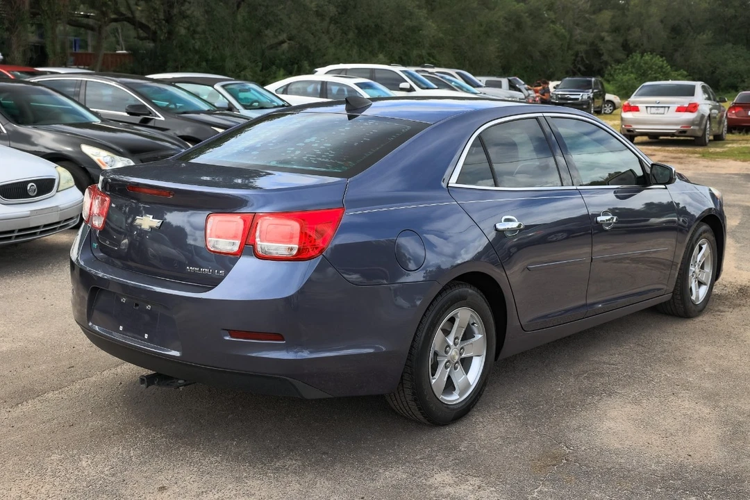 2015 Chevrolet Malibu - Image 11 of 12