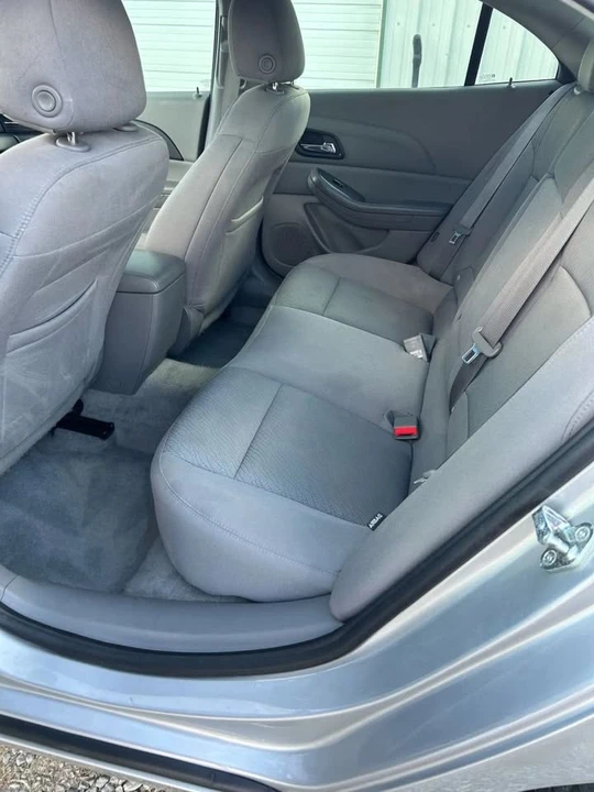 2015 Chevrolet Malibu - Image 10 of 12