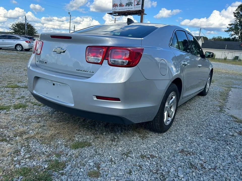 2015 Chevrolet Malibu - Image 8 of 12